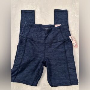 NWT Victoria’s Secret Incredible Essential Legging